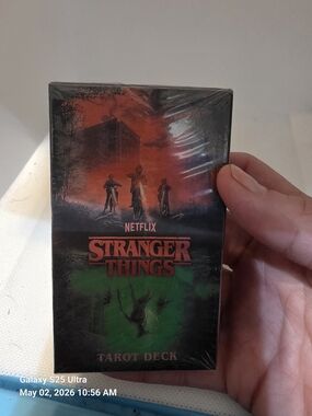 Netflix Stranger Things Tarot Deck - Red & Green Artwork